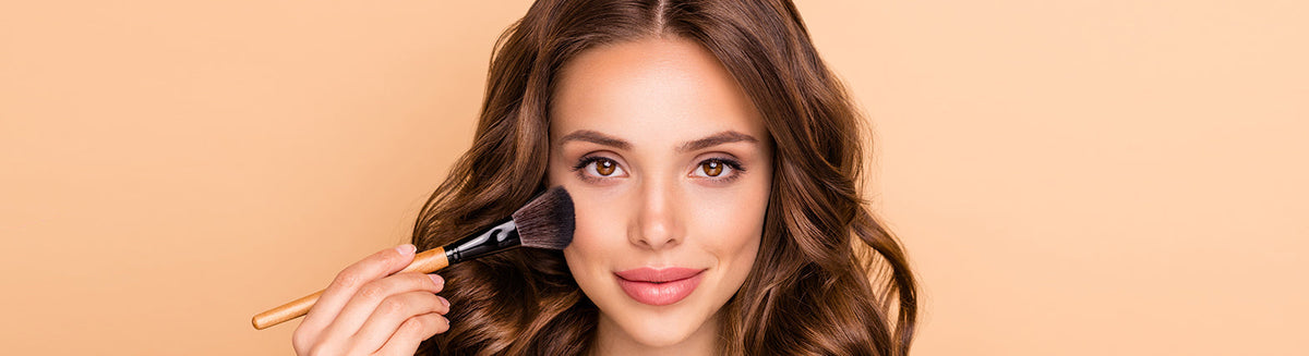 Conosci la differenza tra il blush/fard e la terra/bronzer?
