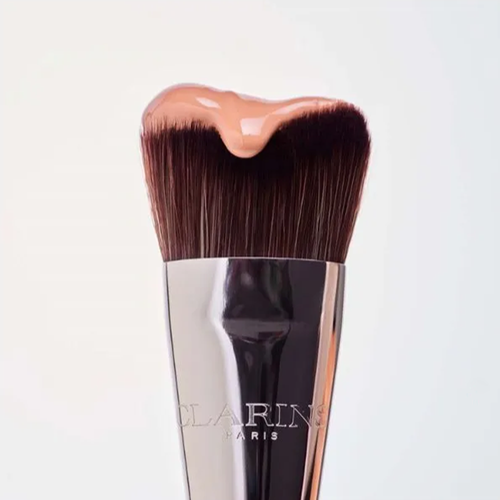 Gua Sha-Inspired Foundation Brush